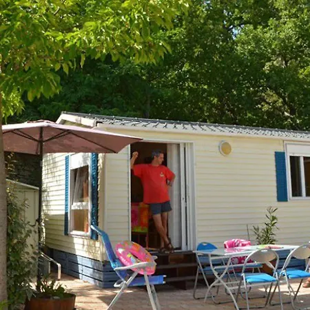 Mobil-home Avec Terrasse, 4 Personnes - Api-1-52-252 Kemping *